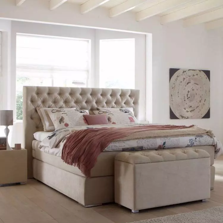 Amerikanische Betten in verschiedenen Abmessungen