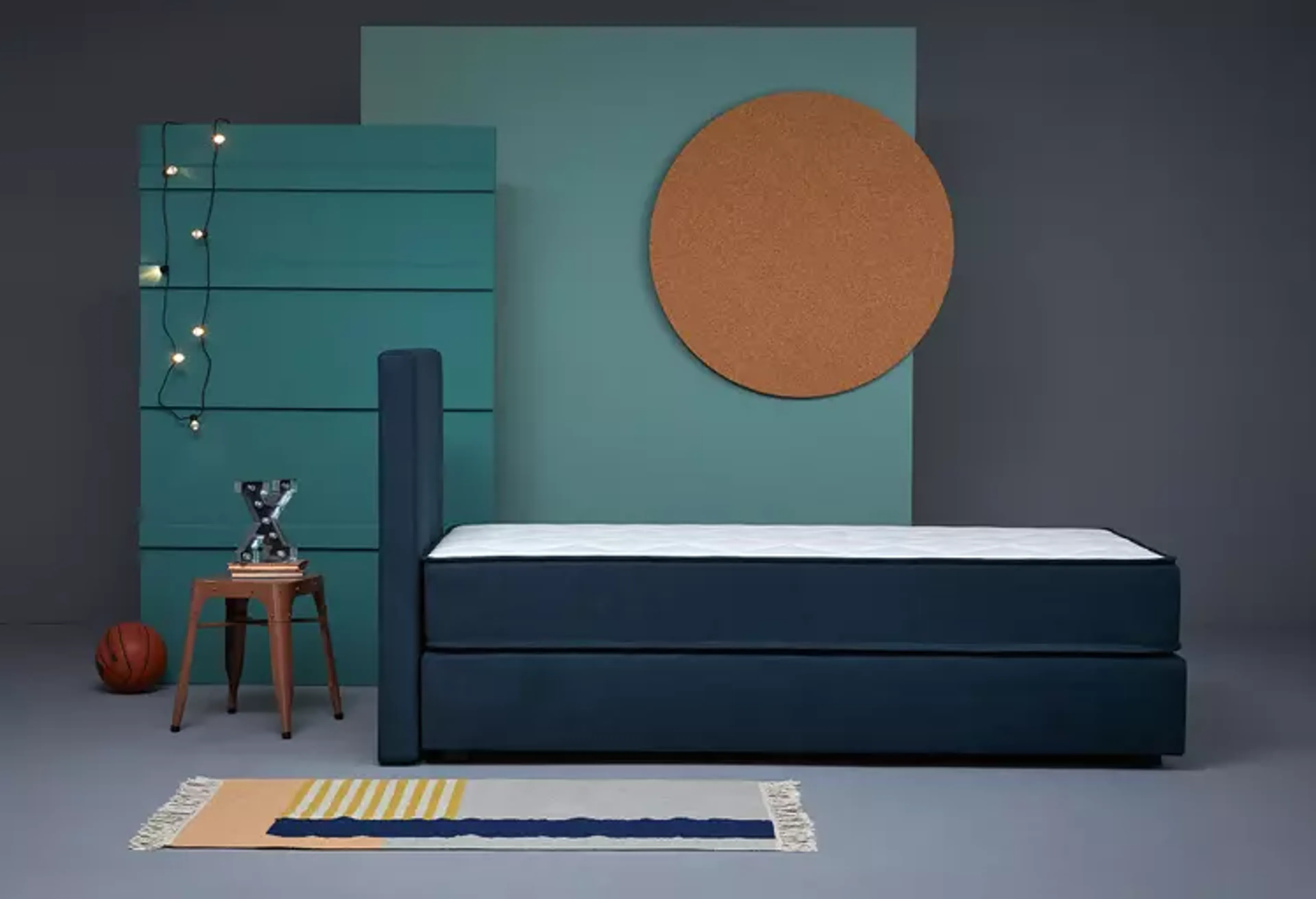 Das Jugendbett Justin ist standardmäßig wie folgt aufgebaut: