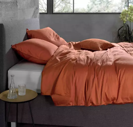 Material: 100% Baumwollsatin